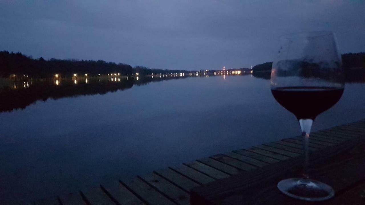 Przystan Kapitanat Apartment Szczecinek Bagian luar foto